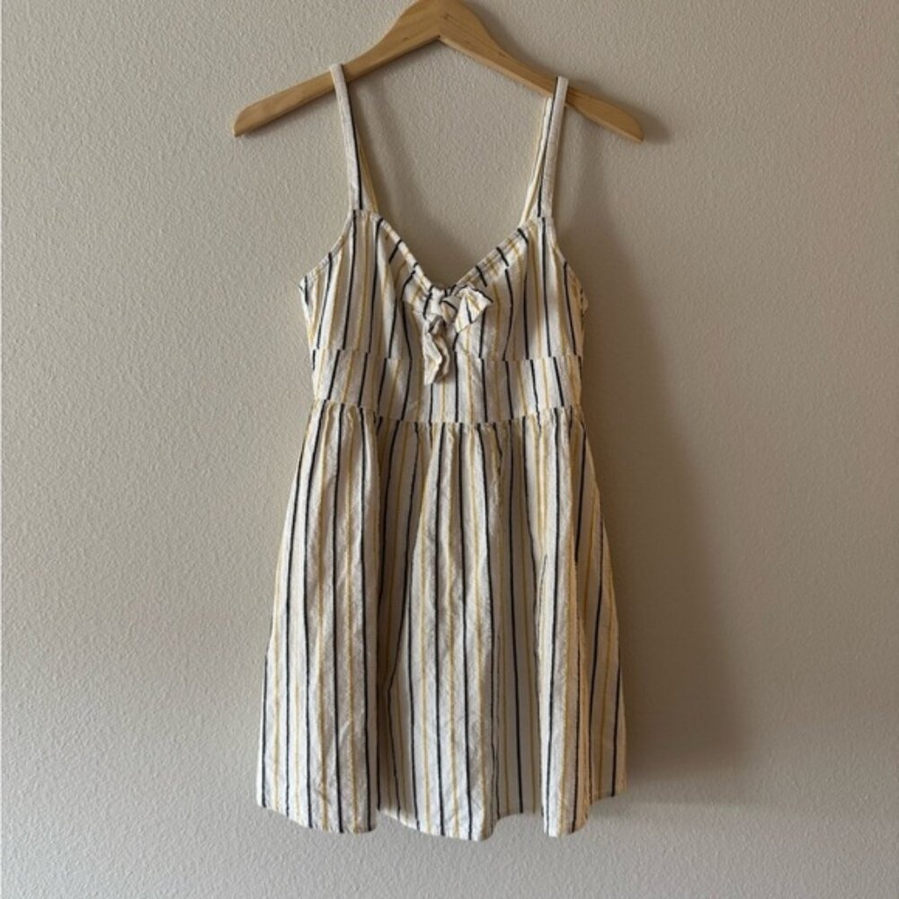 🍍🍍Miu Miu Cream Sleeveless Fitted Crop Tank Top